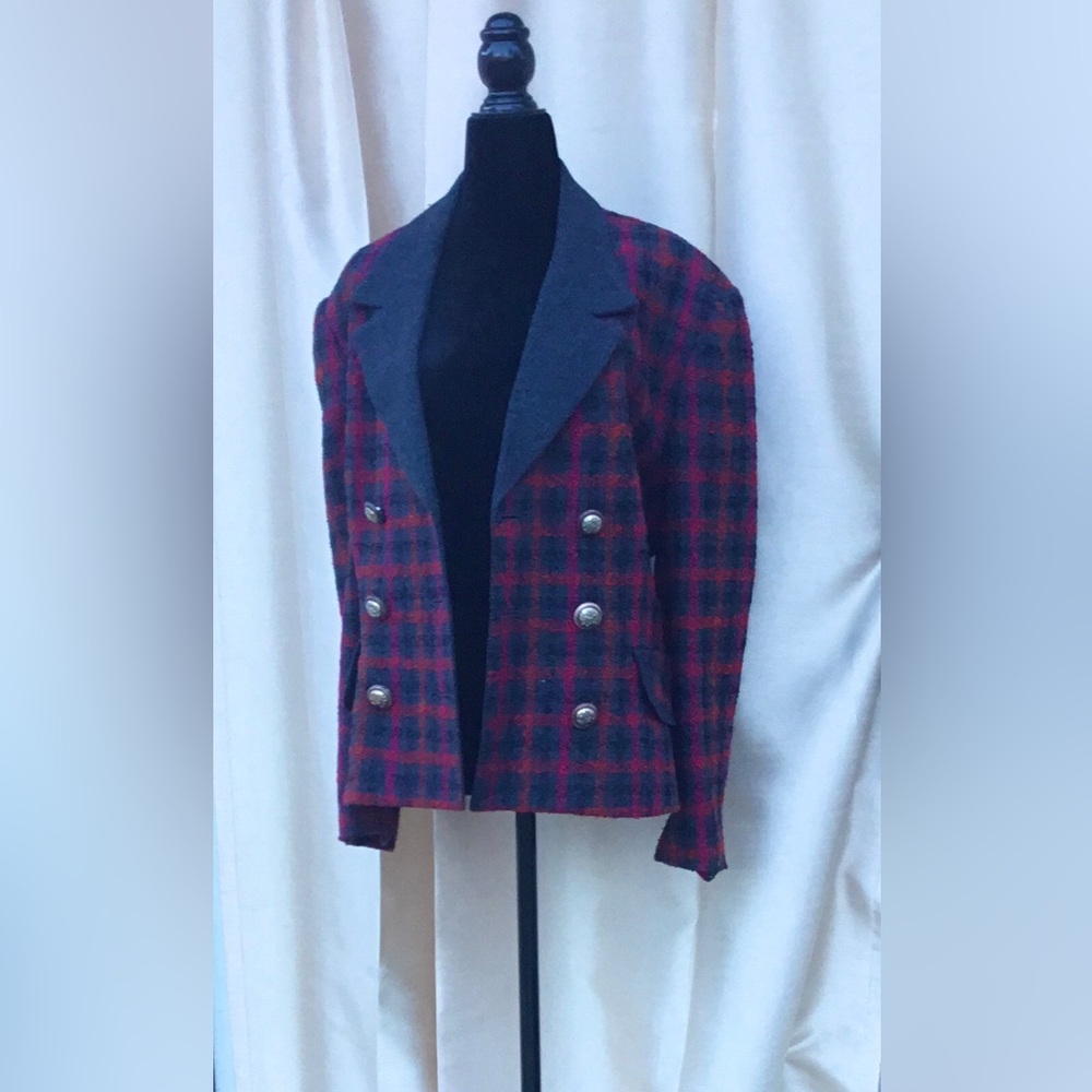 Tweed jacket,size 16, suitable